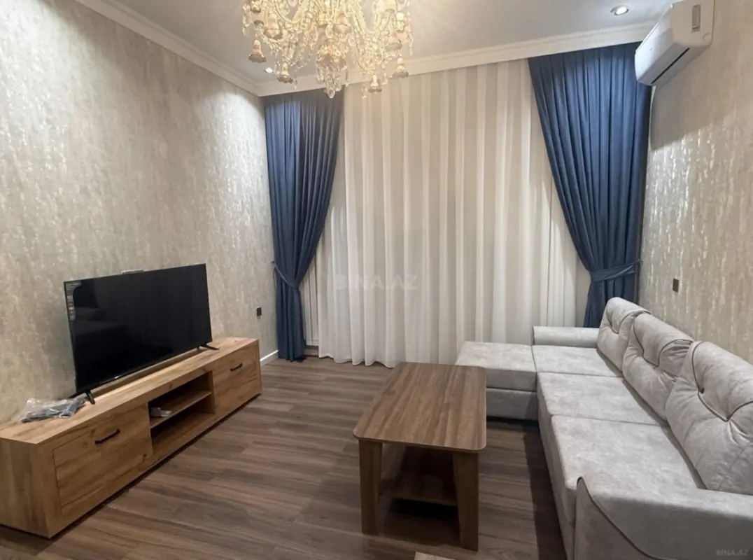 Kirayə verilir 2 otaqlı mənzil 75 m²