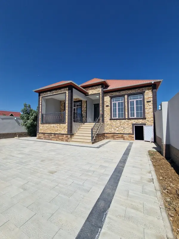 Satılır 4 otaqlı həyət evi 126 m²