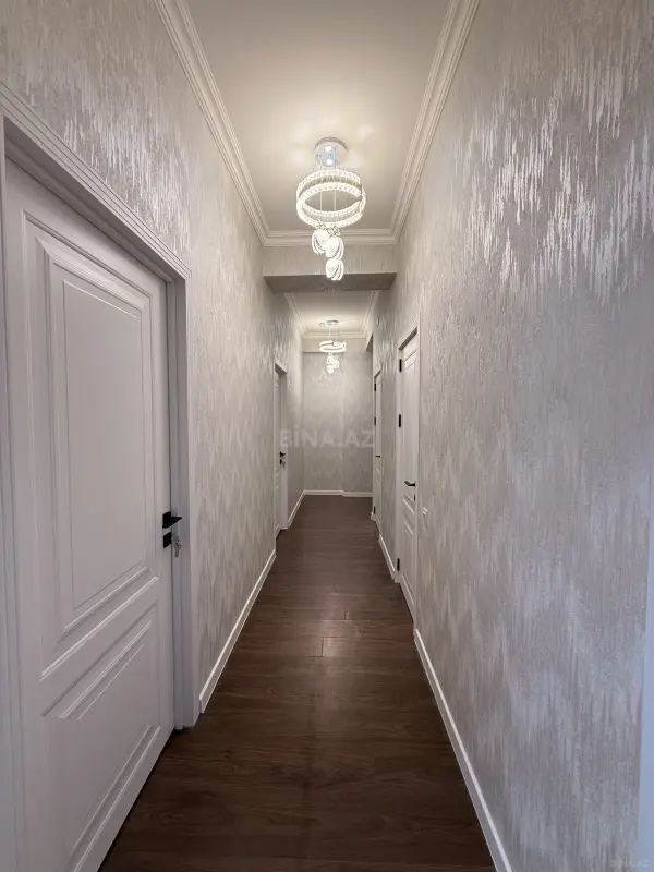 Satılır 2 otaqlı mənzil 67 m²