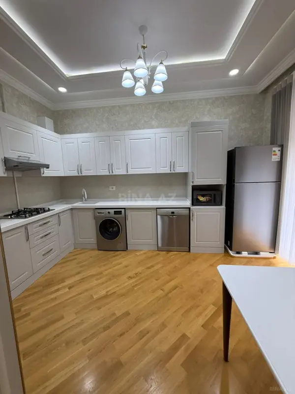Kirayə verilir 3 otaqlı mənzil 100 m²