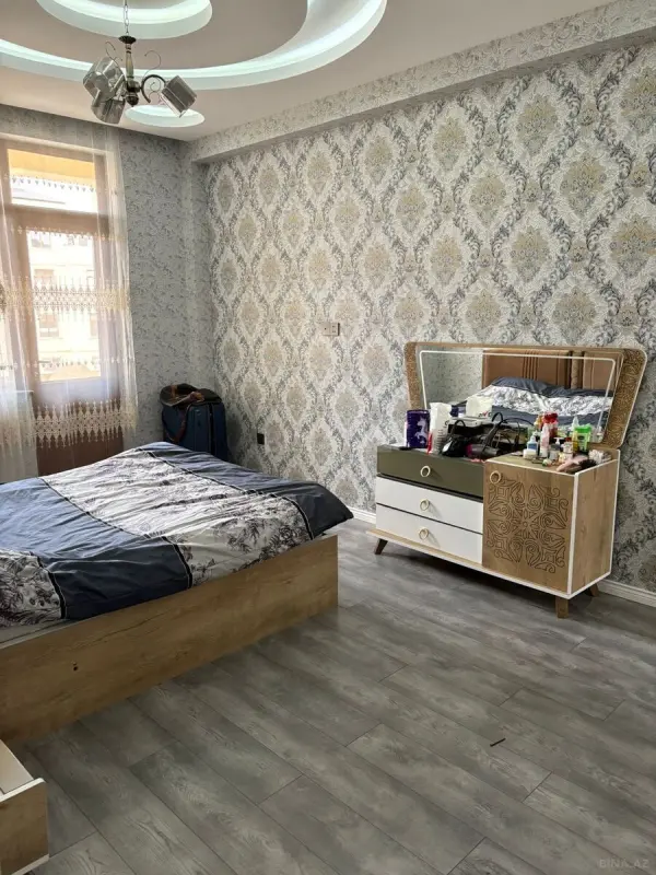 Kirayə verilir 2 otaqlı mənzil 71 m²