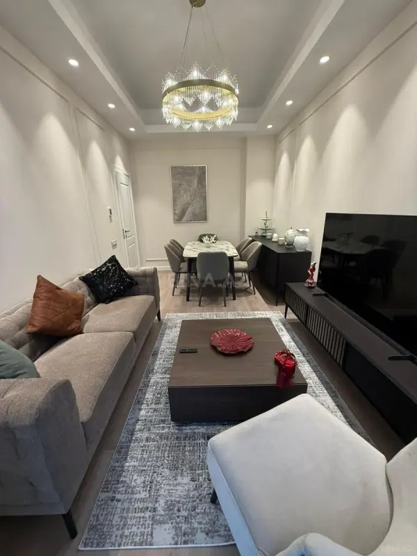 Kirayə verilir 3 otaqlı mənzil 120 m²