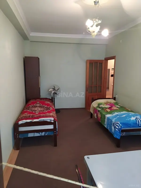 Kirayə verilir 2 otaqlı mənzil 90 m²