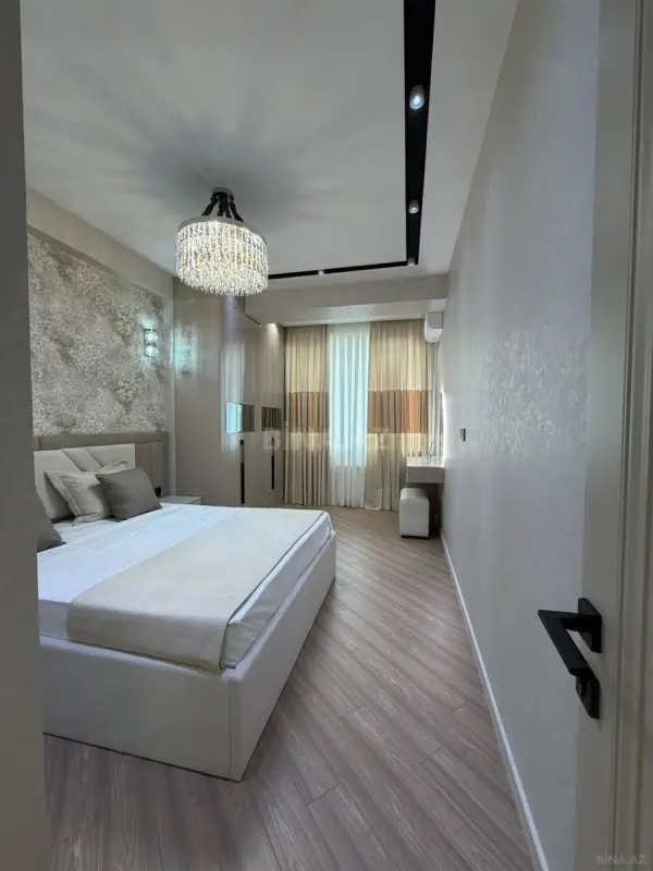 Satılır 3 otaqlı mənzil 91 m²