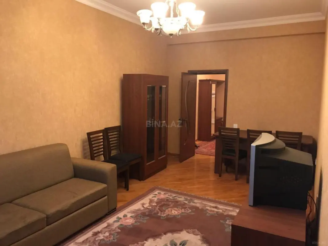 Kirayə verilir 2 otaqlı mənzil 75 m²