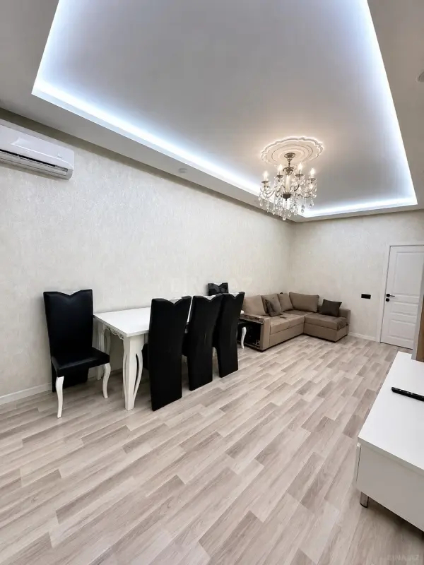 Kirayə verilir 2 otaqlı mənzil 80 m²