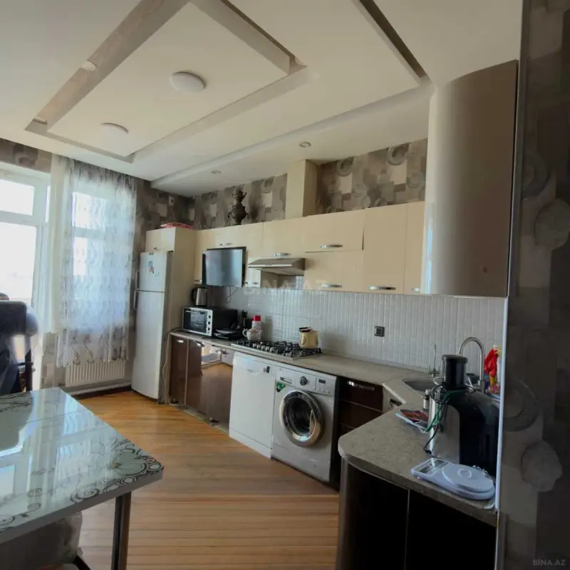 Satılır 4 otaqlı mənzil 103.7 m²