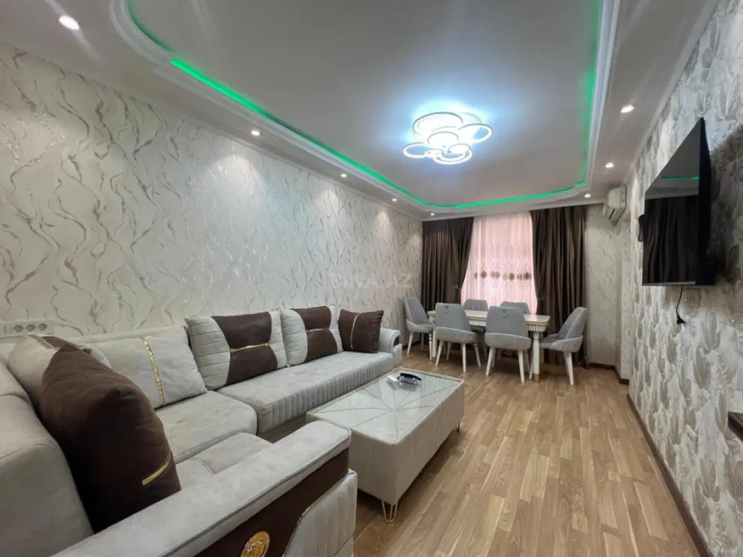 Satılır 5 otaqlı mənzil 120 m²