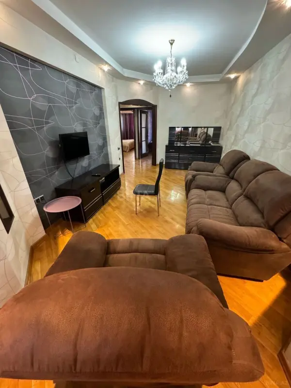 Kirayə verilir 3 otaqlı mənzil 80 m²
