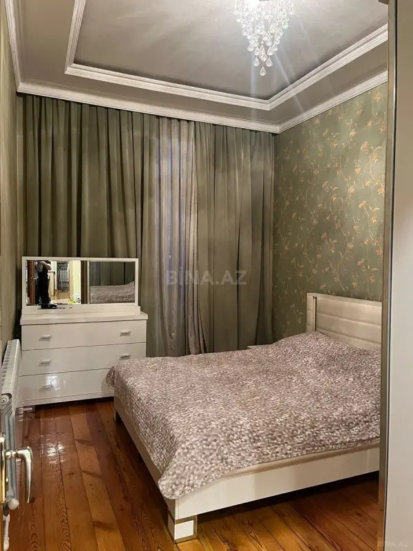 Kirayə verilir 2 otaqlı mənzil 68 m²