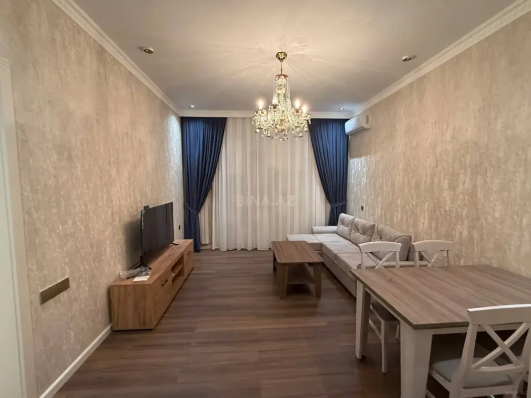 Kirayə verilir 2 otaqlı mənzil 72 m²
