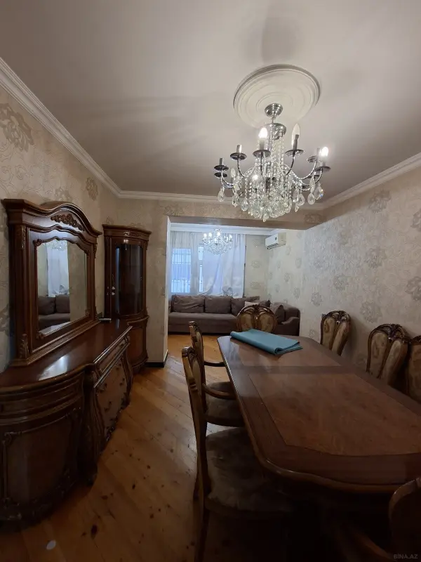 Satılır 2 otaqlı mənzil 72 m²