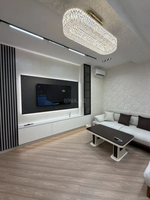 Satılır 3 otaqlı mənzil 92 m²