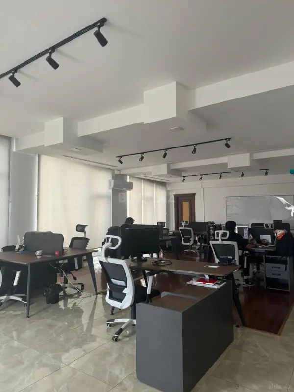 Kirayə verilir 3 otaqlı ofis 250 m²