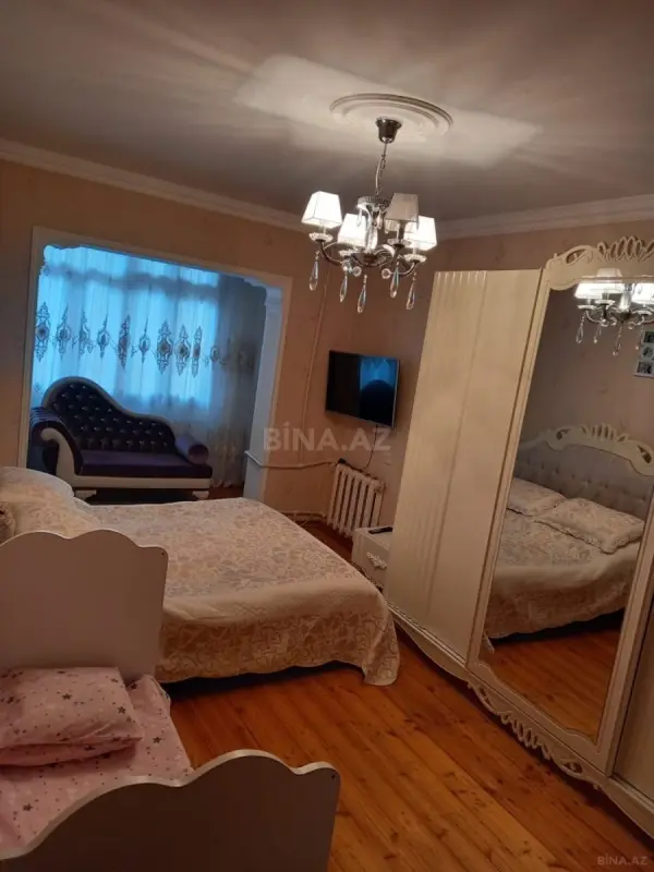Satılır 4 otaqlı mənzil 105 m²