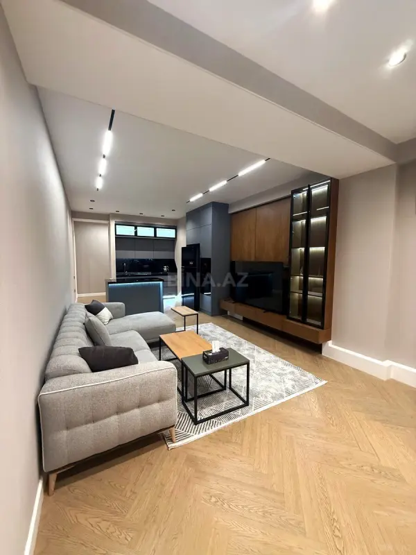 Satılır 2 otaqlı mənzil 93 m²