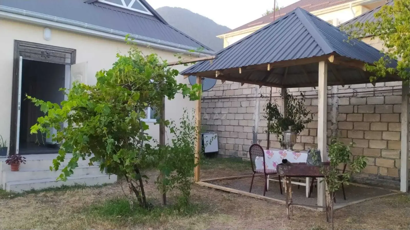 Kirayə verilir 3 otaqlı həyət evi 90 m²