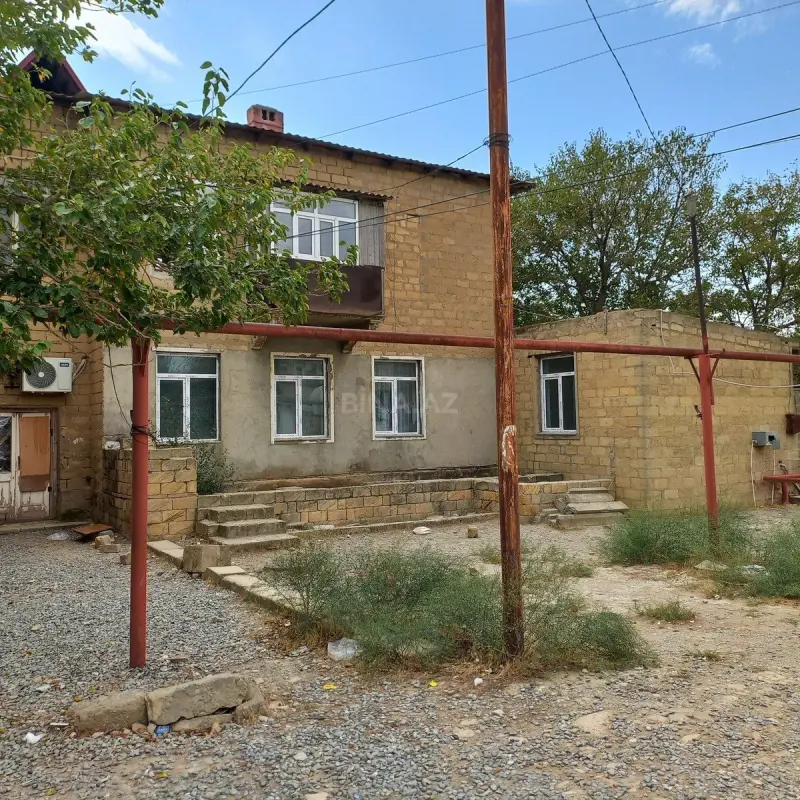 Satılır 4 otaqlı mənzil 94 m²