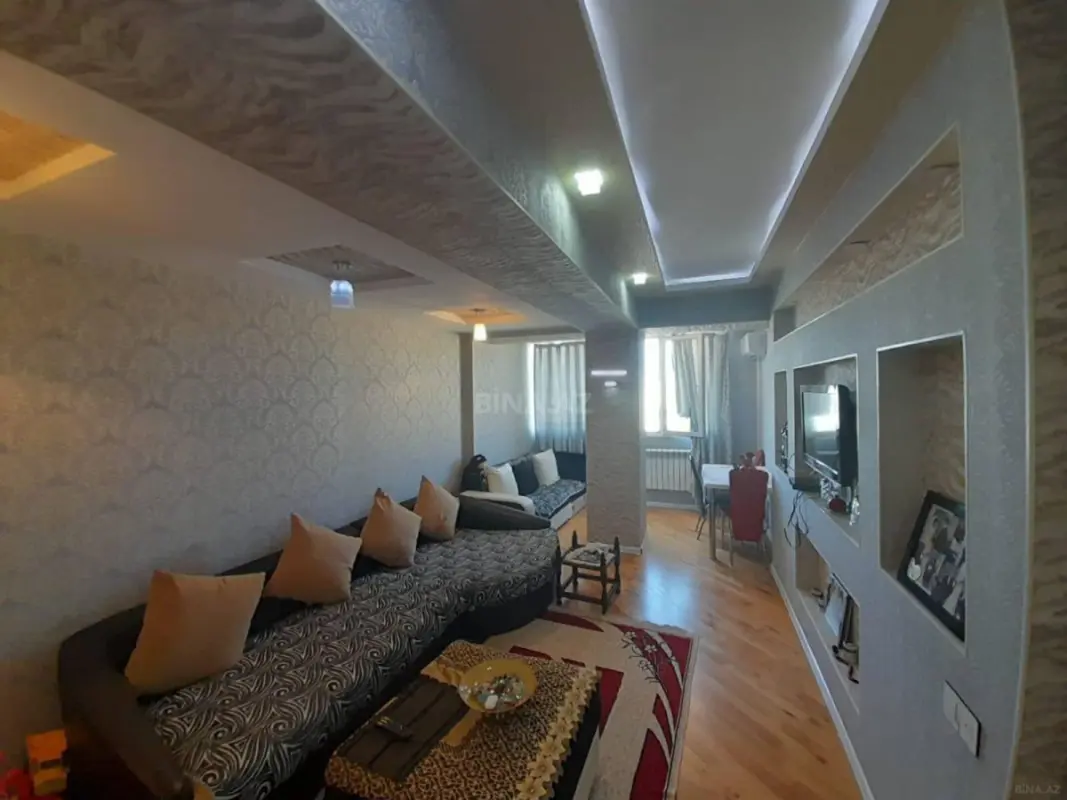 Satılır 2 otaqlı mənzil 75 m²