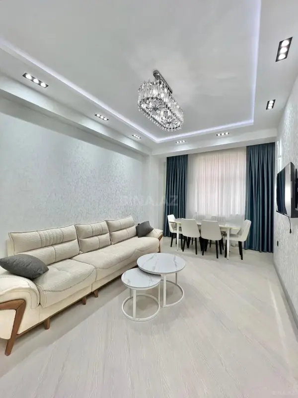 Kirayə verilir 2 otaqlı mənzil 52 m²