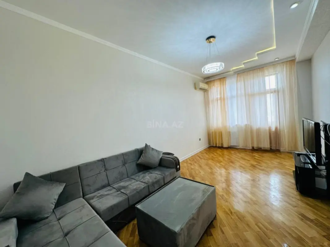 Kirayə verilir 2 otaqlı mənzil 75 m²