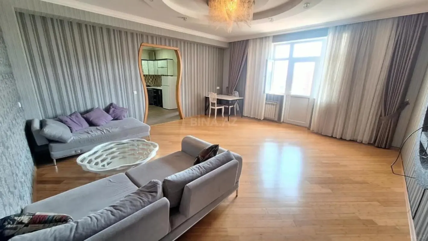Kirayə verilir 2 otaqlı mənzil 75 m²