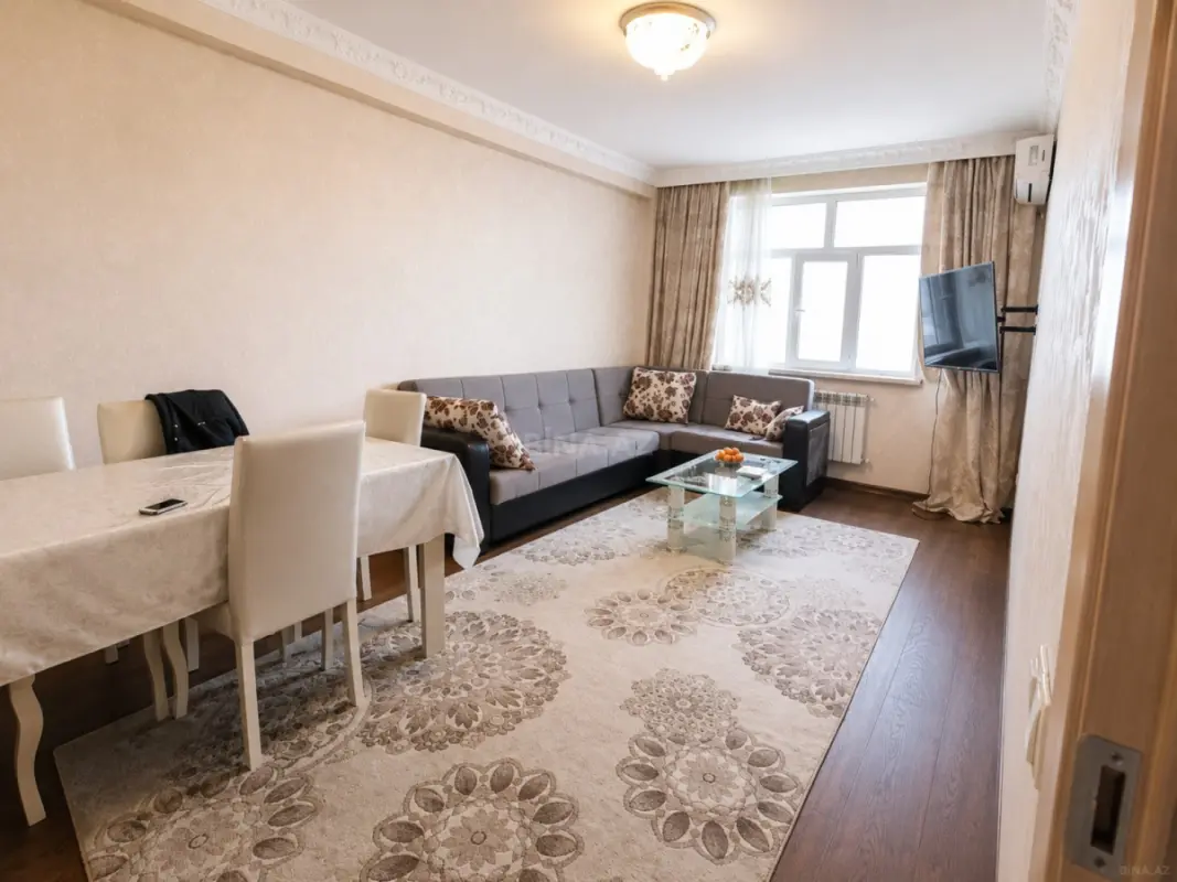 Satılır 2 otaqlı mənzil 68 m²