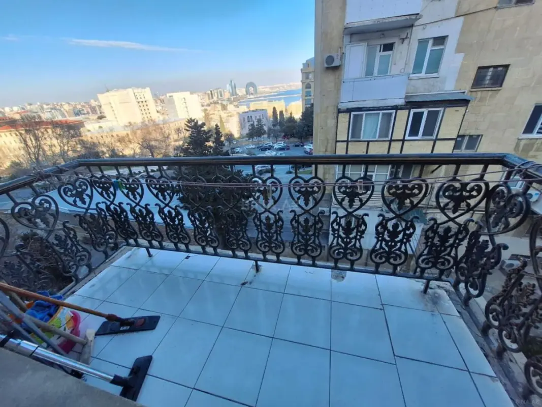 Kirayə verilir 2 otaqlı mənzil 70 m²