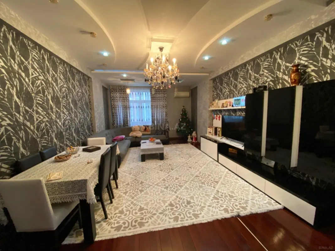 Satılır 3 otaqlı mənzil 126 m²