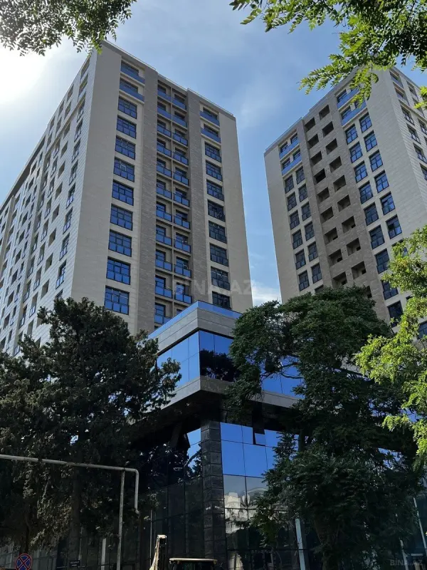 Satılır 3 otaqlı mənzil 126.5 m²