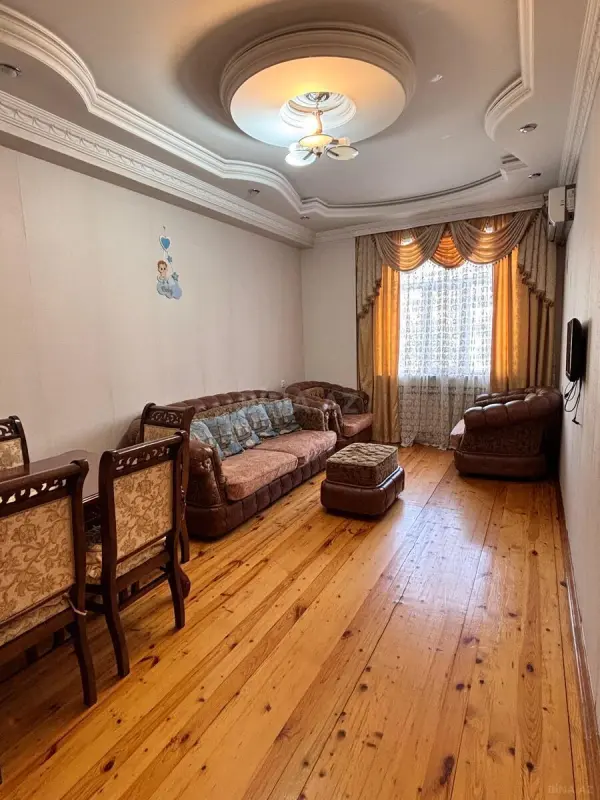 Kirayə verilir 2 otaqlı mənzil 90 m²
