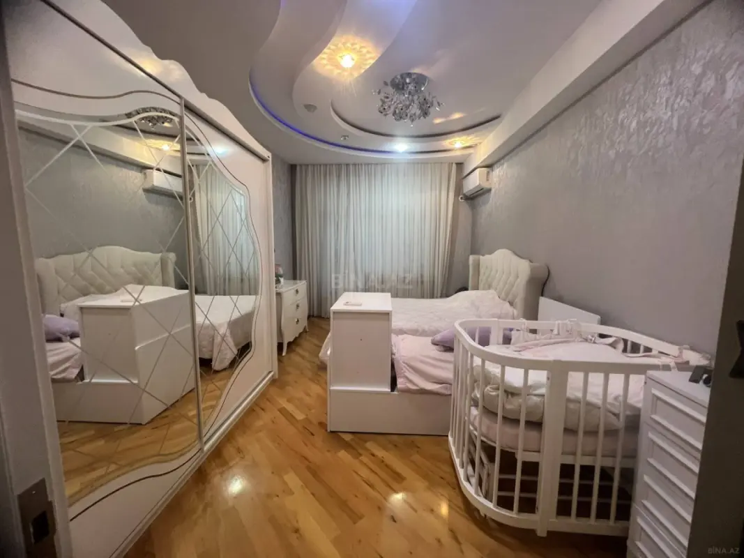 Kirayə verilir 3 otaqlı mənzil 122 m²