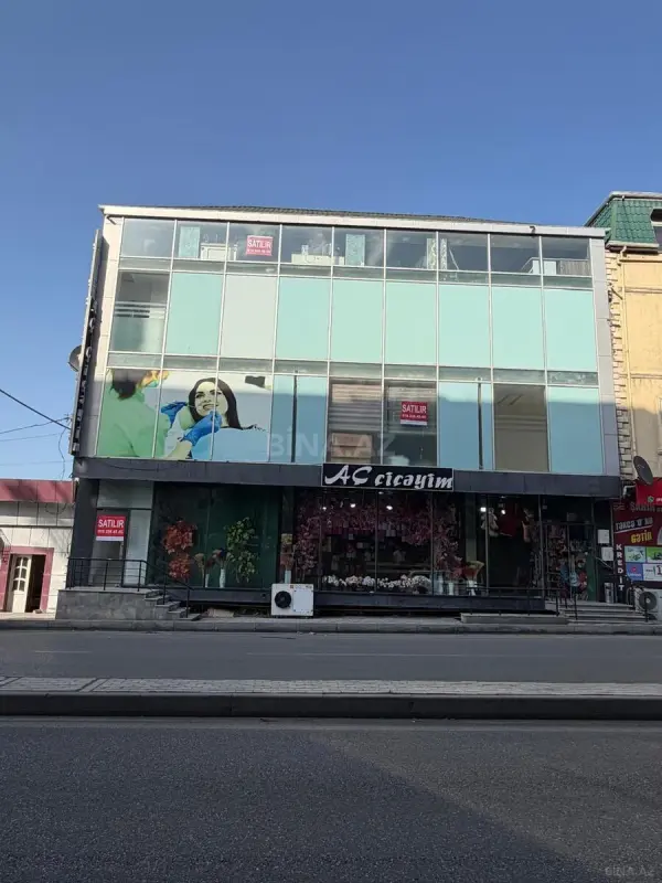 Satılır obyekt 500 m²