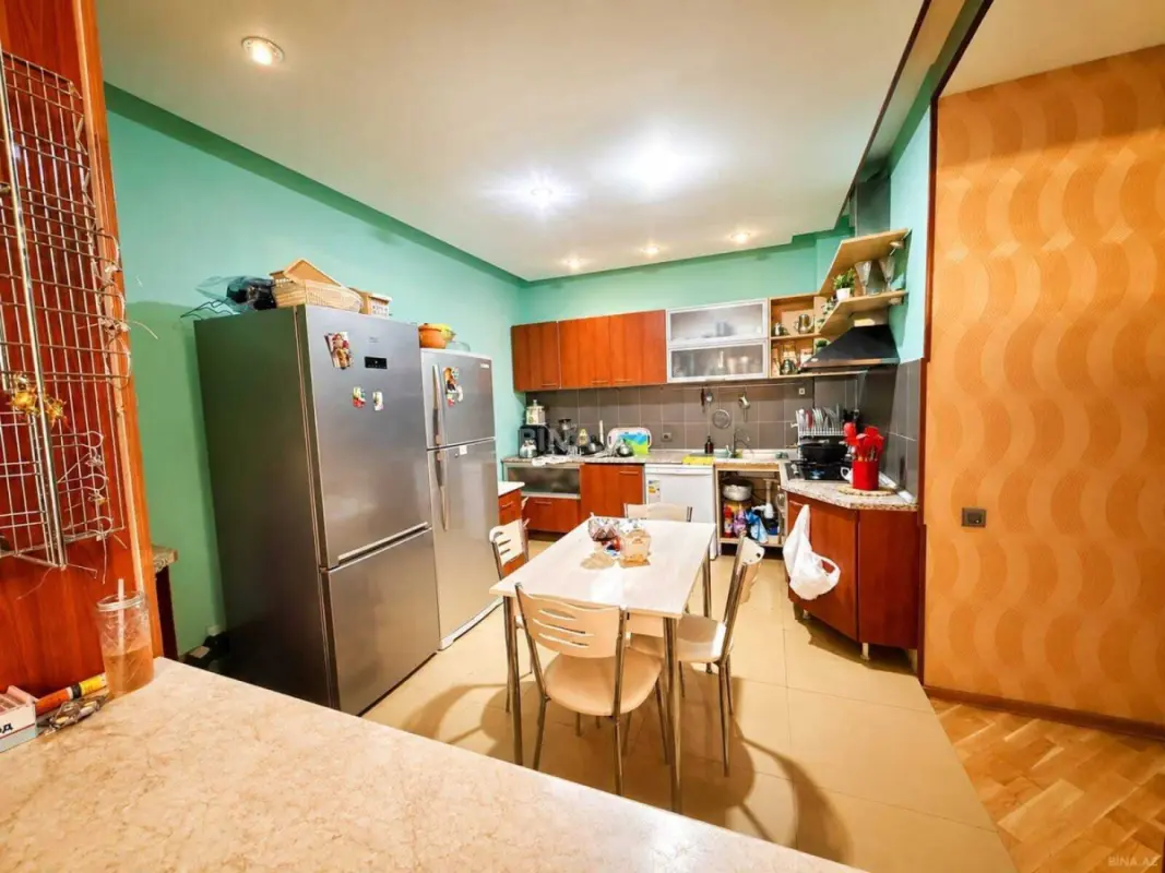 Satılır 3 otaqlı mənzil 127 m²