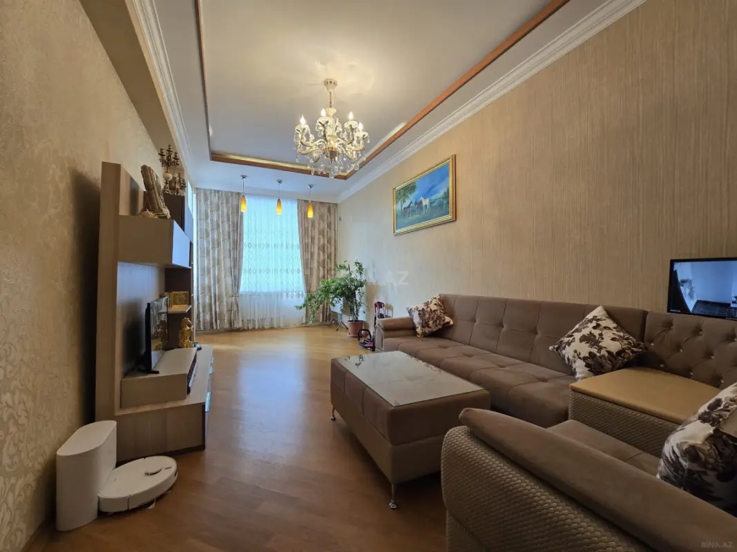 Satılır 3 otaqlı mənzil 107 m²