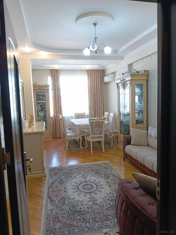 Satılır 2 otaqlı mənzil 73 m²