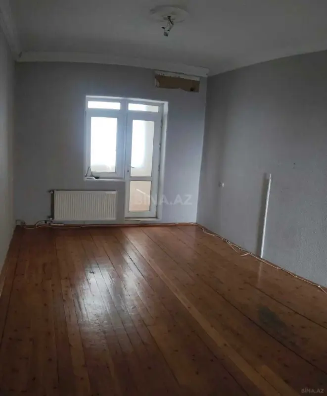 Satılır 4 otaqlı mənzil 100 m²