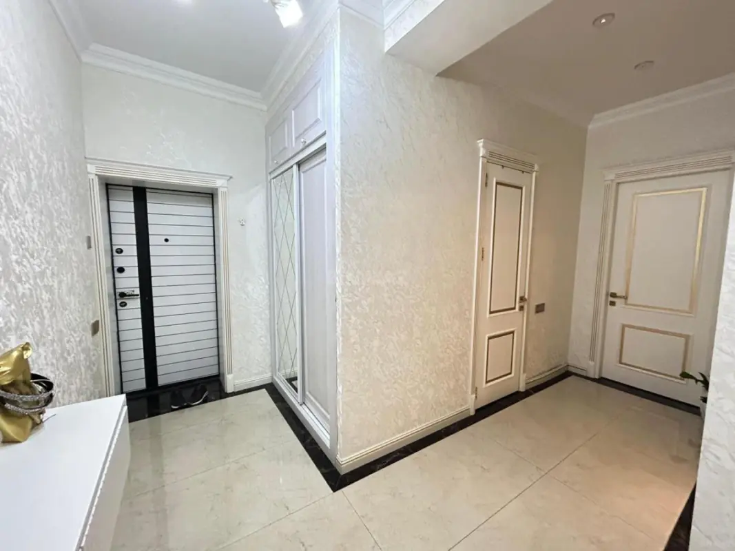 Kirayə verilir 2 otaqlı mənzil 80 m²