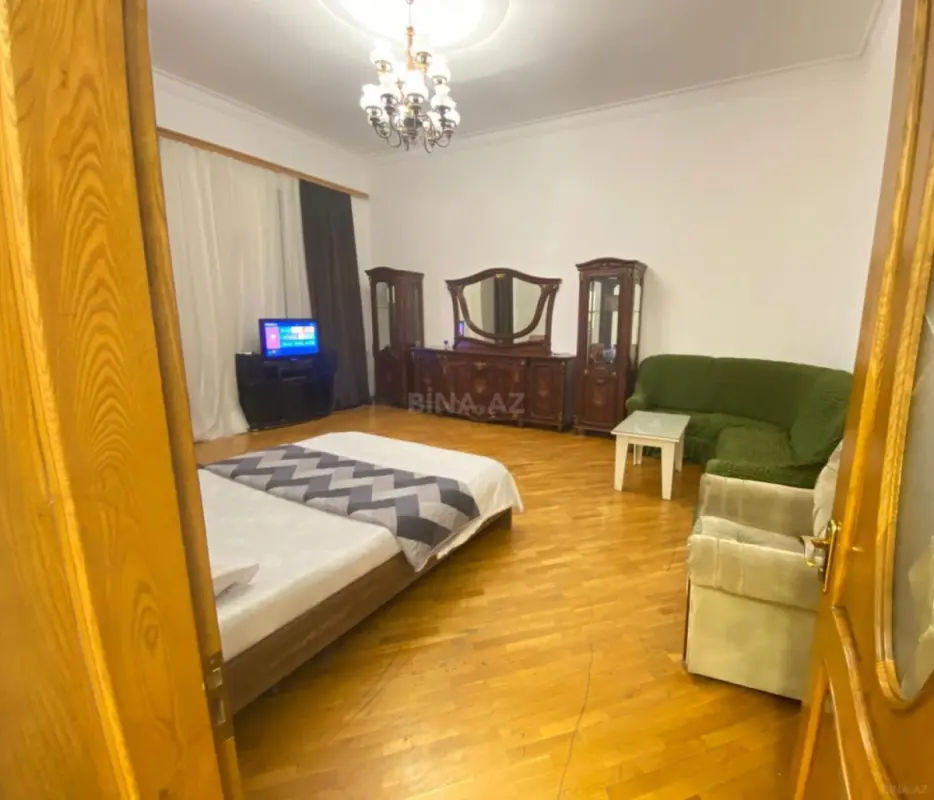 Kirayə verilir 3 otaqlı mənzil 110 m²