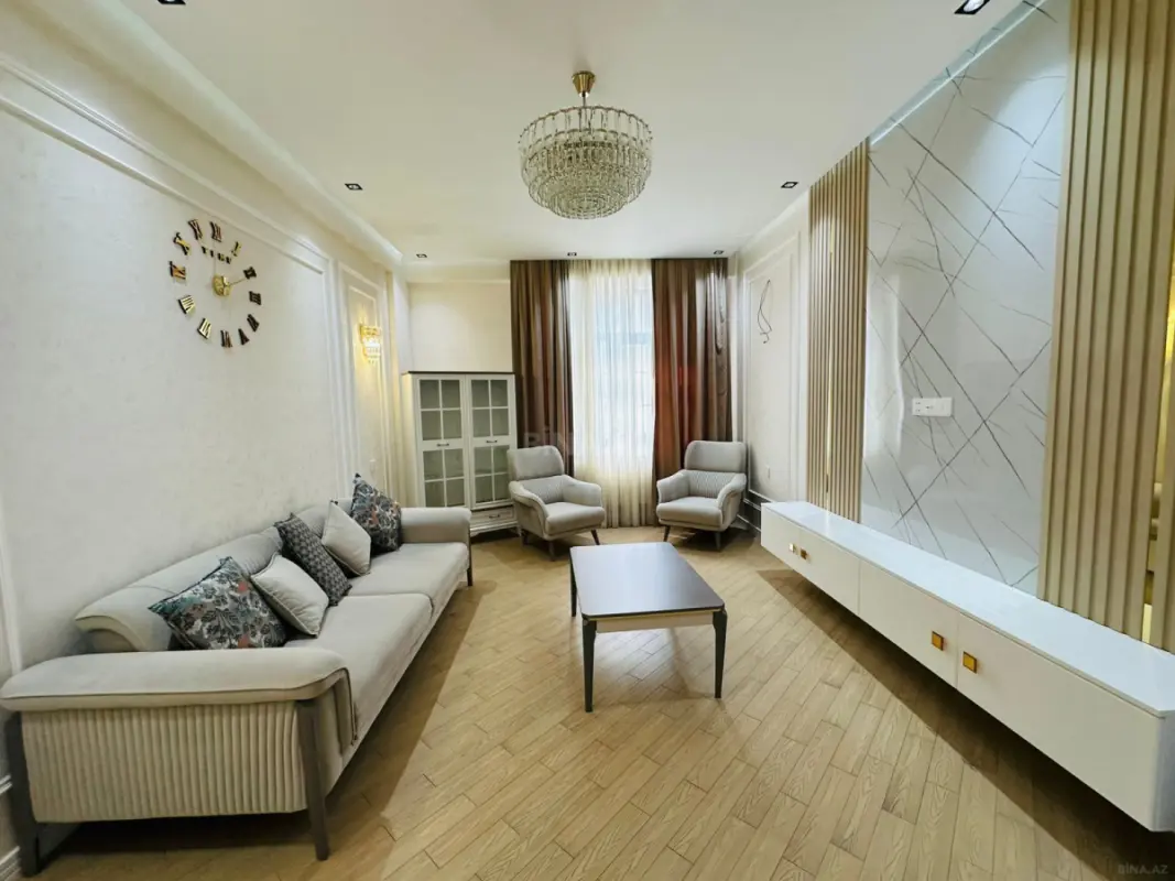 Kirayə verilir 2 otaqlı mənzil 90 m²