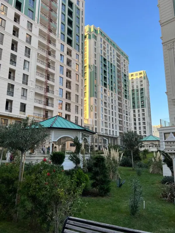 Satılır 3 otaqlı mənzil 120 m²