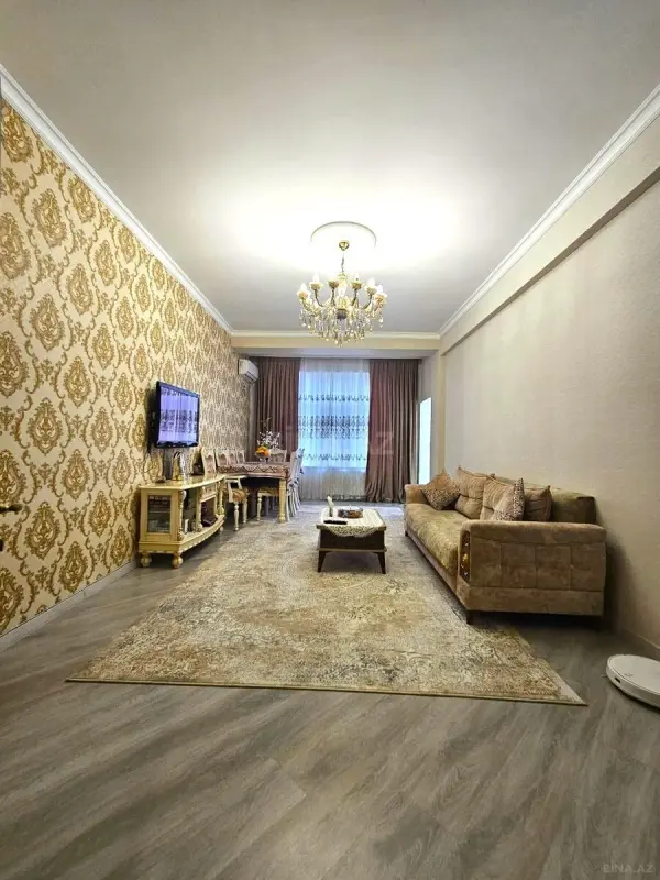 Satılır 3 otaqlı mənzil 105 m²