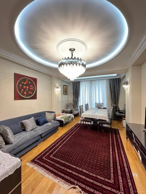 Satılır 2 otaqlı mənzil 114 m²