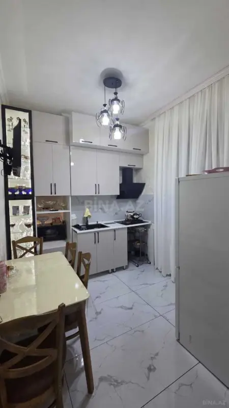 Satılır 4 otaqlı mənzil 95 m²