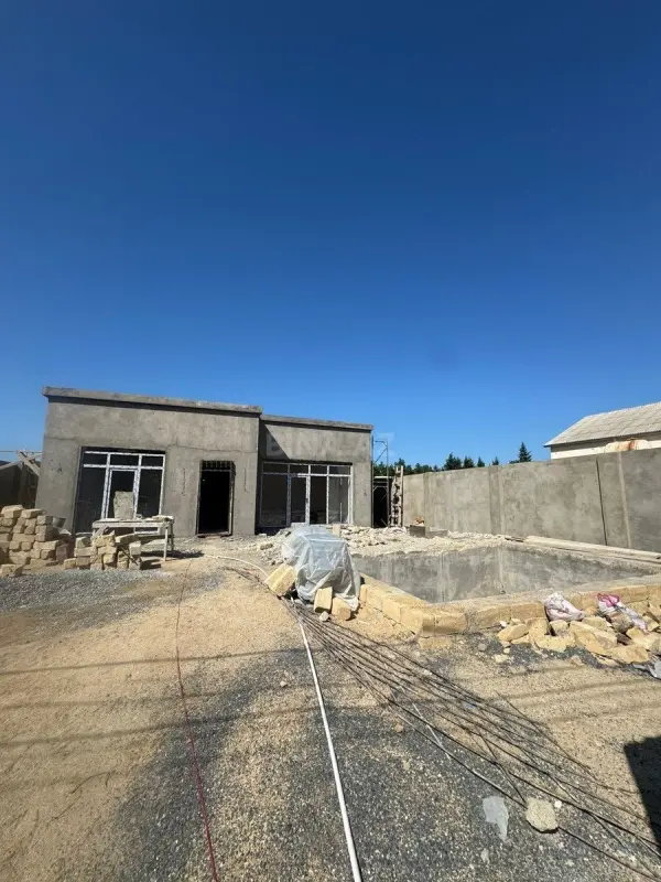 Satılır 4 otaqlı həyət evi 134 m²