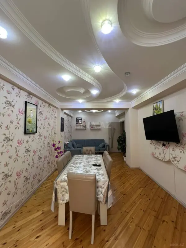 Satılır 2 otaqlı mənzil 77 m²