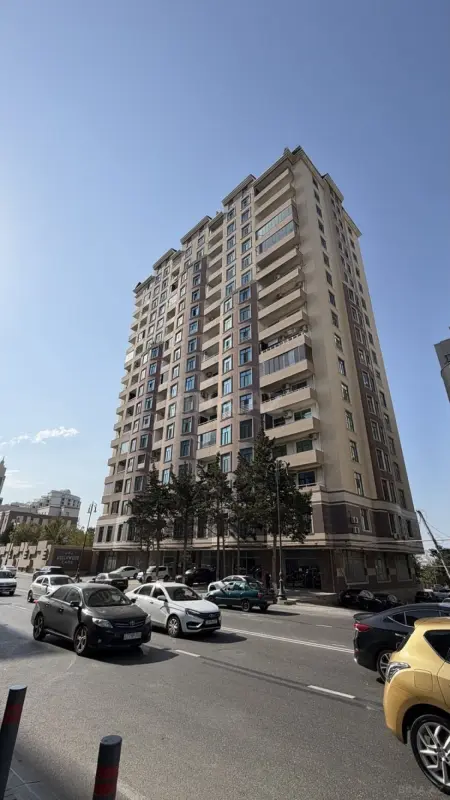 Satılır 3 otaqlı mənzil 93 m²