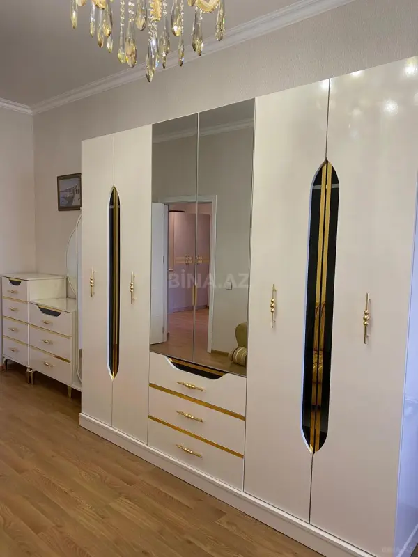 Kirayə verilir 2 otaqlı mənzil 100 m²