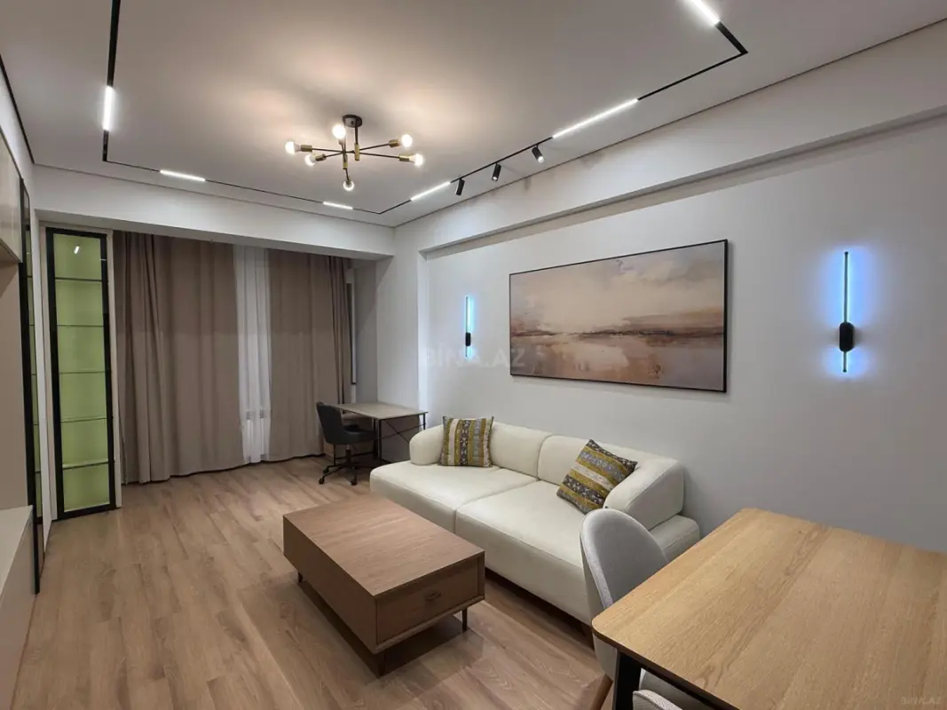 Satılır 2 otaqlı mənzil 68 m²
