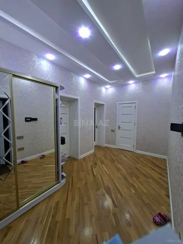 Satılır 2 otaqlı mənzil 64.7 m²